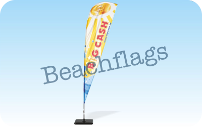 Beachflags in verschiedenen Höhen