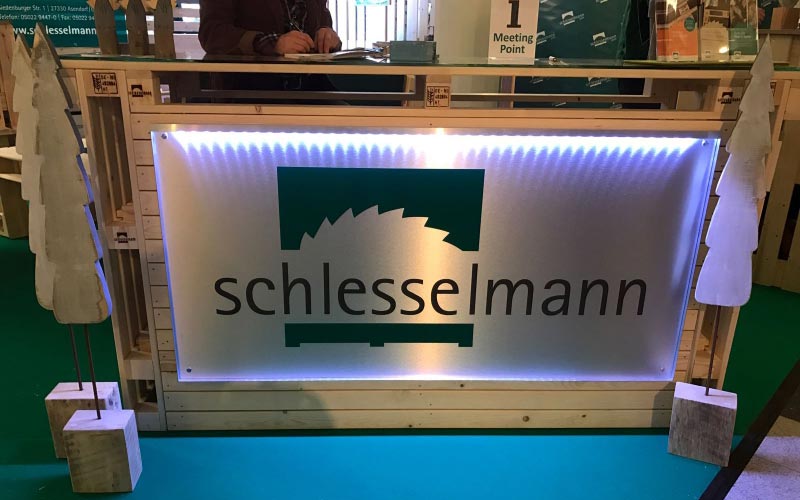 Schild mit LED Beleuchtung